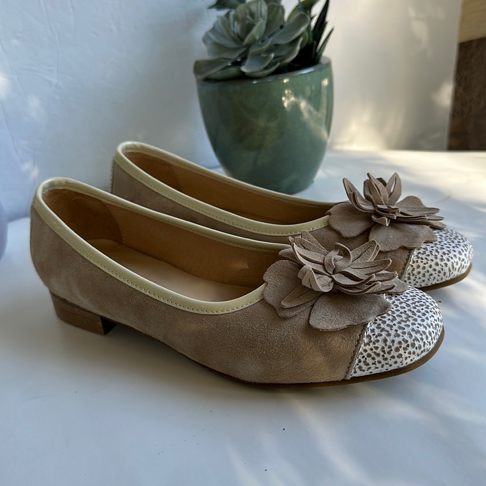 Unity In Diversity Unity Ballet Flat In Blooming Taupe-Sz EU 39- US 8